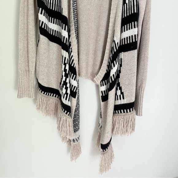 American Eagle Wool Blend Open Waterfall Fringe‎ Cardigan Aztec Tan Black Medium - Picture 7 of 10